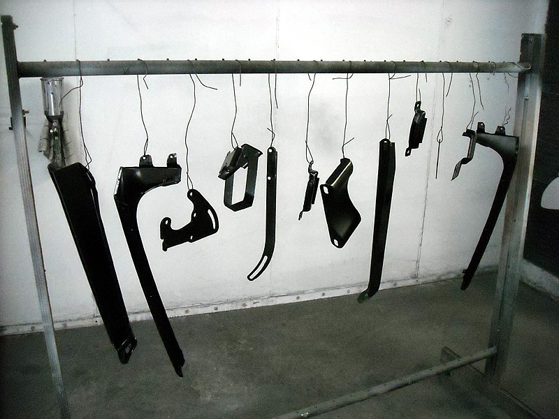 hang_epoxy_small_parts