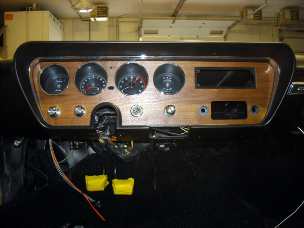 66_GTO_dash_assembly1